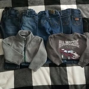 Jeans & sweatshirts